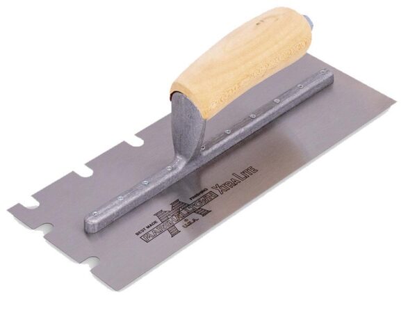 Marshalltown Gezahnte Kelle, U -10x13x38 mm, Holzgriff, Carbonstahl, Maße: 279x102 mm
