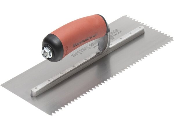Marshalltown Gezahnte Kelle, V-6x6 mm, Durasoft Griff, Stahl, Maße: 279x114 mm