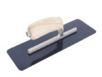 Marshalltown Glättkelle mit flachem Ende, Holzgriff mit 10 sichtbaren Nieten, Blaustahl, Maße: 457x102 mm