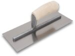 Marshalltown QLT Glättkelle, Gebogener Holzgriff, Carbonstahl, Maße: 330x127 mm – Bild 5