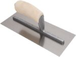 Marshalltown QLT Glättkelle, Gebogener Holzgriff, Carbonstahl, Maße: 330x127 mm – Bild 4