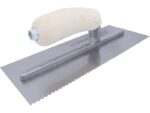 Marshalltown Gezahnte Kelle, U-2,5x2,5x3 mm, Gebogener Holzgriff, Stahl, Maße: 279x114 mm – Bild 3