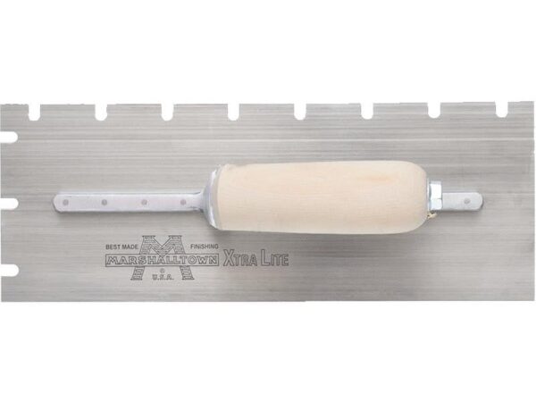 Marshalltown Gezahnte Kelle, U-6x10x32 mm, Gebogener Holzgriff, Carbonstahl, Maße: 305x102 mm