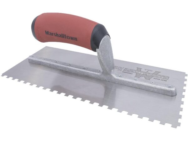 Marshalltown Gezahnte und einseitig gekürzte Kelle, Eckig 6x3x6 mm, Durasoft Griff, Stahl, Maße: 279x114 mm