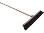 Marshalltown Grober Asphaltbesen, Synthetik Borsten, 610 mm breit, Holzstiel, Maße: 1595x610 mm – Bild 5