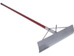 Marshalltown Betonverteiler mit offenem Winkel, mit Haken, 1372 mm Fiberglas-Stiel, Aluminium, Maße: 495x95 mm – Bild 3
