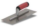 Marshalltown QLT Gezahnte Kelle, Eckig 1,5x1,5x1,5 mm, Soft Grip Griff, Stahl, Maße: 279x114 mm