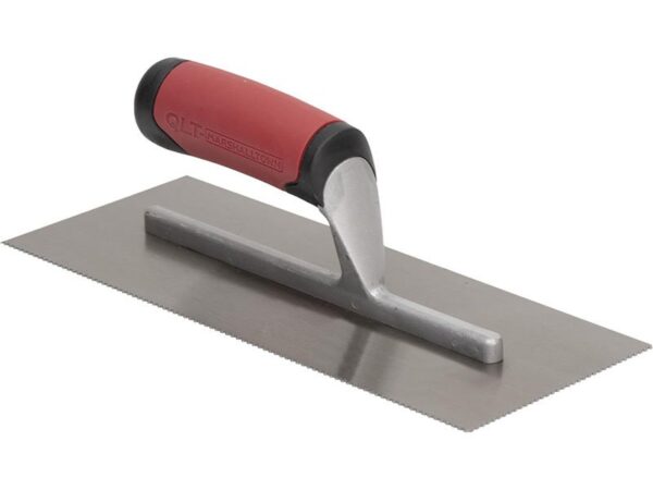 Marshalltown QLT Gezahnte Kelle, Eckig 2,5x2,5x2,5 mm, Soft Grip Griff, Stahl, Maße: 279x114 mm