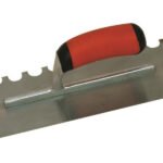 Marshalltown QLT Gezahnte Kelle, U-6x6x6 mm, Soft Grip Griff, Stahl, Maße: 279x114 mm