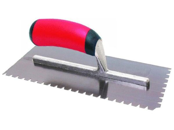 Marshalltown QLT Gezahnte Kelle, Flaches V-3x3x1,5 mm, Soft Griff, Stahl, Maße: 279x114 mm