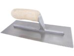 Marshalltown QLT Gezahnte und einseitig gekürzte Kelle, Flaches V-3x3x1,5 mm, Holzgriff, Stahl, Maße: 279x114 mm – Bild 3
