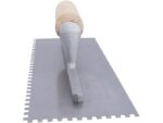 Marshalltown QLT Gezahnte Kelle, Eckig 4,5x4,5x4,5 mm, Holzgriff, Stahl, Maße: 279x114 mm – Bild 2