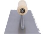 Marshalltown QLT Gezahnte Kelle, Eckig 4,5x4,5x4,5 mm, Holzgriff, Stahl, Maße: 279x114 mm – Bild 3