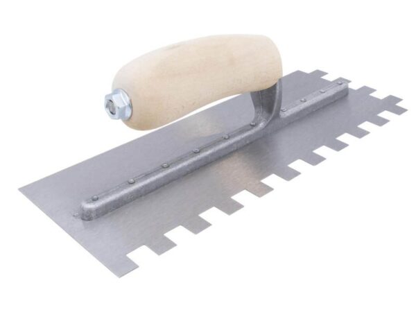 Marshalltown QLT Gezahnte Kelle, Eckig13x13x13 mm, Holzgriff, Stahl, Maße: 279x114 mm